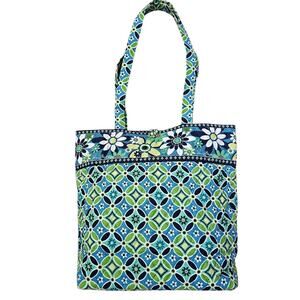 Vera Bradley Tote In Retired Daisy Daisy